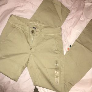 BRAND NEW American Eagle khaki pants!